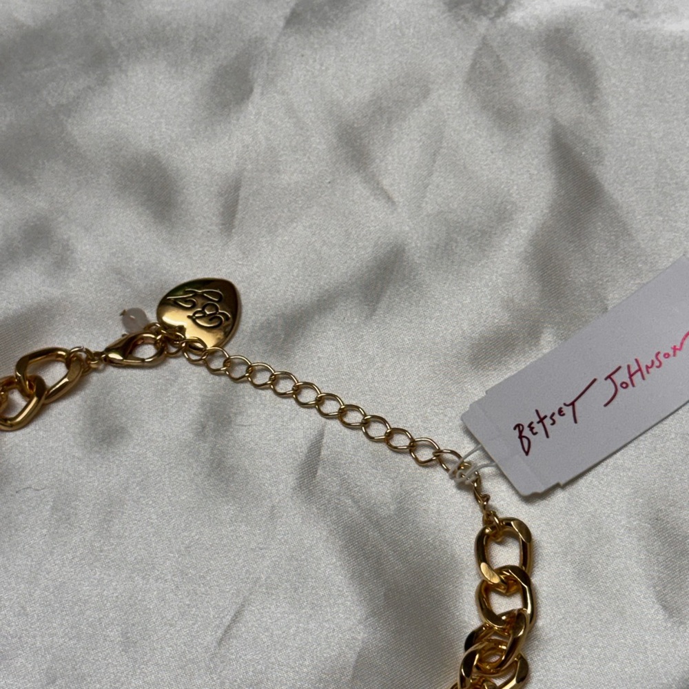 NWT 🧁🍰Betsey Johnson Sweet Bakery Bib Necklace - Picture 9 of 11